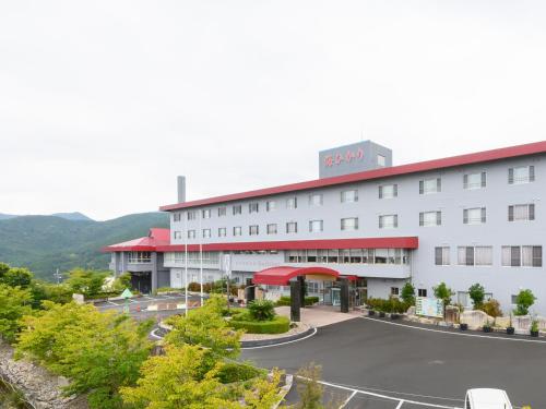熊野市にあるTabist 熊野の宿 海ひかりのホテル前の空き駐車場