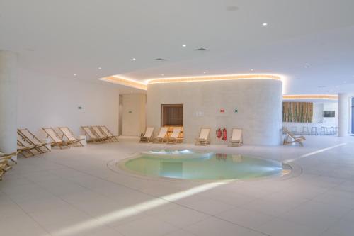 Kolam renang di atau dekat dengan Ensana Aquahouse