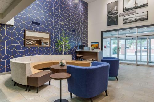 Best Western Plus Pembina Inn & Suites Image