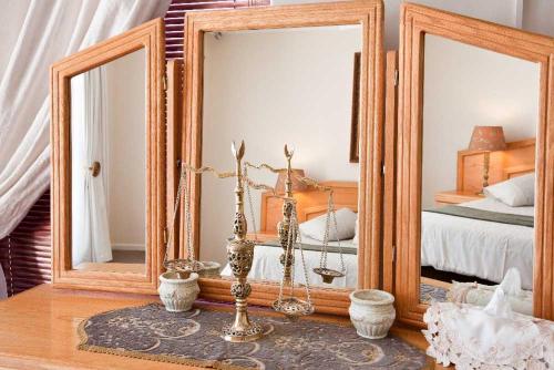 Кровать или кровати в номере Annette Guesthouse