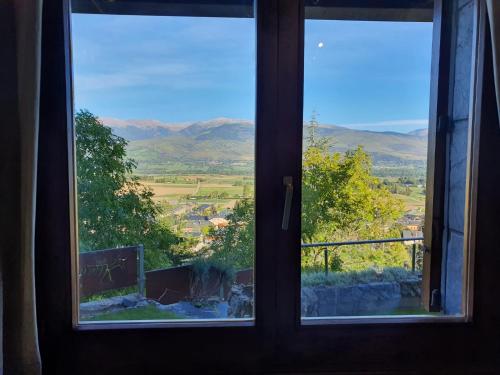 Gallery image of Apartamento con magnificas vistas en pleno Pirineo in Alp