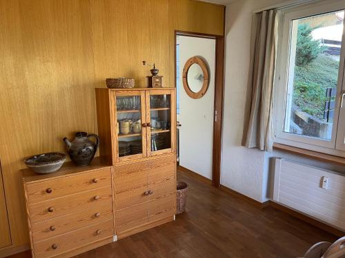 2-Zimmer Studio mit grossem Balkon und Bergpanorama - 400m von Talstation Sillerenbahn - neu inklusive Kurtaxe Gemeinde Adelboden