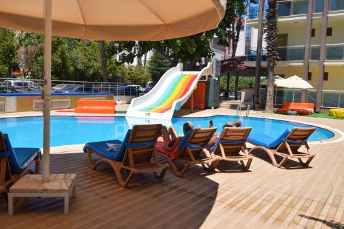 Πισίνα στο ή κοντά στο Astoria Life Hotel