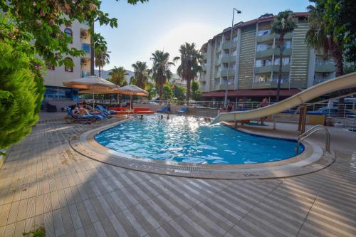 Πισίνα στο ή κοντά στο Astoria Life Hotel