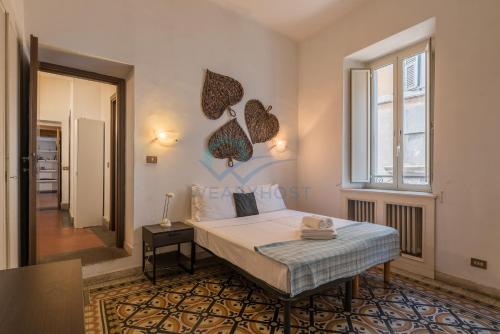 Warm nest in the old building of Piazza Navona