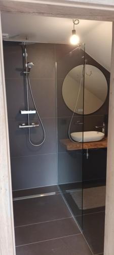 Un baño de Gîte Chez Doumé