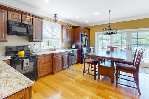 Lake Winnipesaukee Duplex – Photos 3