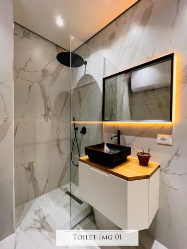 Sunset Sea View Luxury Apartment - Imazhi 3