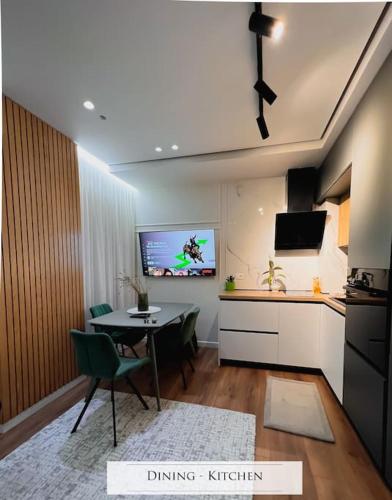 Sunset Sea View Luxury Apartment - Imazhi 5