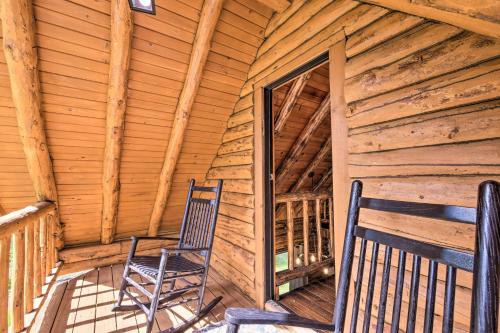 Gambar di galeri bagi Peaceful Creekside North Studio with Fire Pit di Holmesville