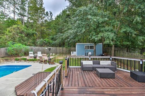 Piscina en o cerca de Martinez Retreat with Seasonal Pool 9 Mi to Masters