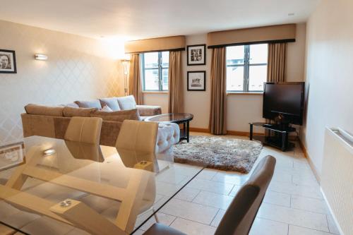 Family 2 Bedroom Apartment
