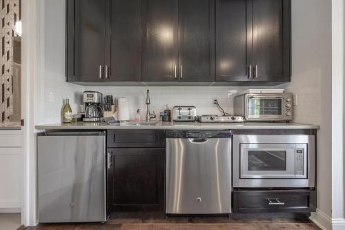 Gallery image of Heart of SOHO Minutes to Downtown and Stadium Unit 1 in Tampa