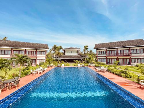 une image de la piscine d'un complexe dans l'établissement Retreat Siargao Resort, à General Luna