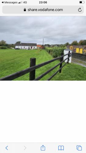 a screenshot of a picture of a fence at Toddys Cottage & Stables in Cavan