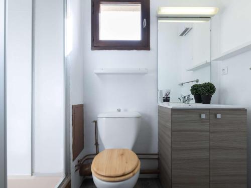 Kúpeľňa v ubytovaní Appartement 6 pers près pistes ski avec balcon, animaux admis à Saint-Lary-Soulan - FR-1-296-427