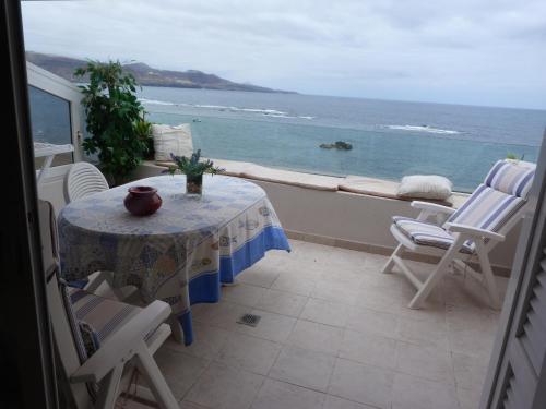 APARTAMENTO PRIMERA LINEA "LAS CANTERAS"l