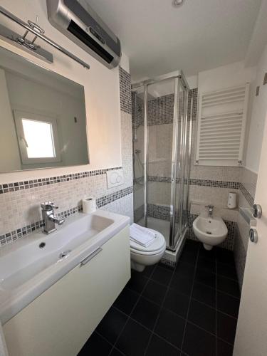 Bilik mandi di Sanremo Apartments - A Due Passi