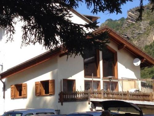Ski Lodge – Photos 2