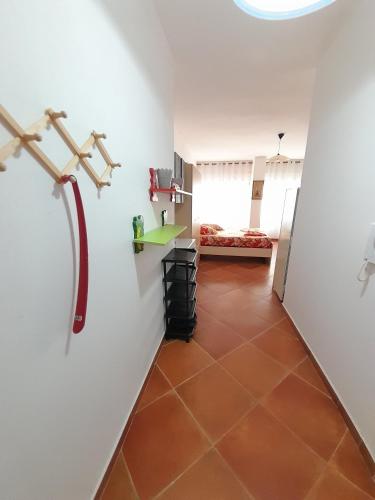 Una cocina o zona de cocina en Tomas Apartments Durres 1