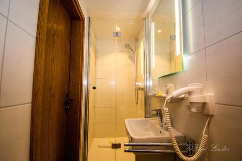 Bagno di Hotel Zwei Linden - links der Elbe - Niedersachsen