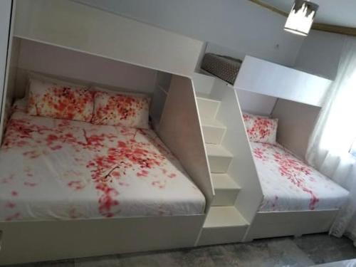 Luxury home family - Image 3