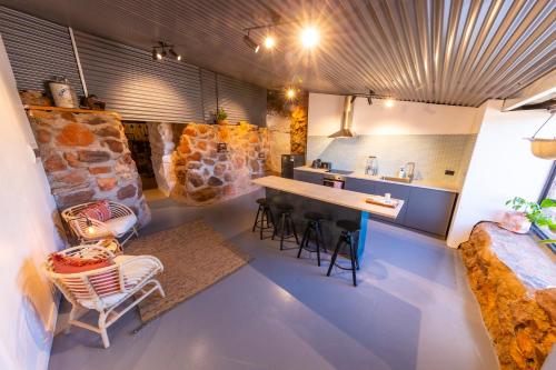 Φωτογραφία από το άλμπουμ του White Cliffs Accommodation -Daybreak Dugout - Unique Cave House σε White Cliffs