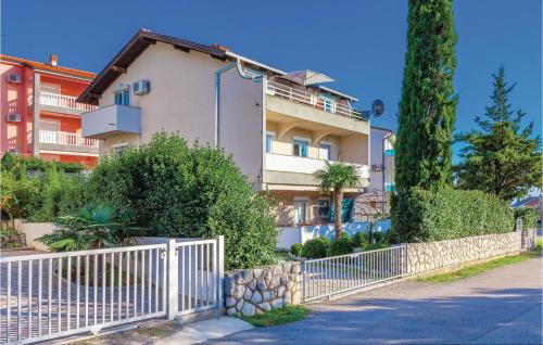 Nice Apartment In Dramalj With Wifi