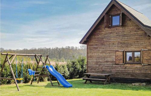 Two-Bedroom Holiday Home Mscice With Lake View 03