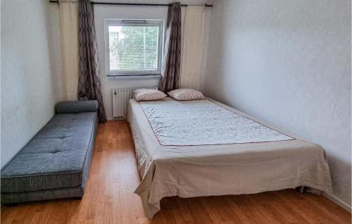 Beautiful Apartment In Åsensbrukにあるベッド