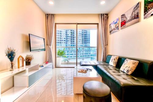 Μια τηλεόραση ή/και κέντρο ψυχαγωγίας στο SOHO Spacious Aparts, CENTRAL Location