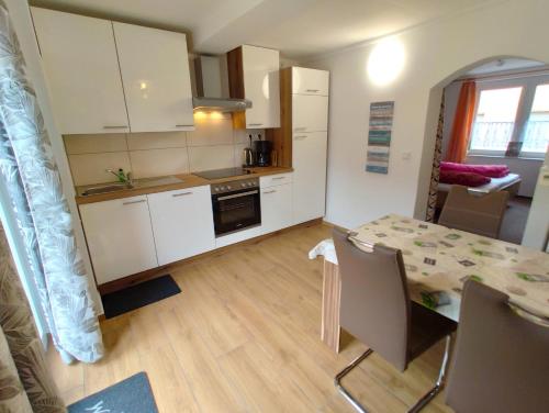 Dapur atau dapur kecil di Ferienwohnung Cassiopeia