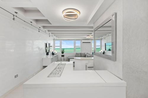 Fotografie z fotogalerie ubytování Amapola SeaSide Beach Front Apartment v destinaci San Juan