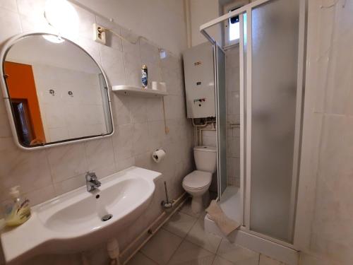 Kúpeľňa v ubytovaní Glória apartman