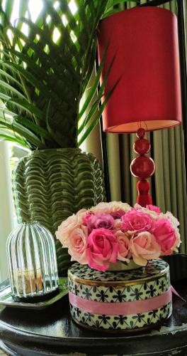 Gambar di galeri bagi Rumah TONTON, Charming cottage in a pop-art atmosphere di Kubutambahan