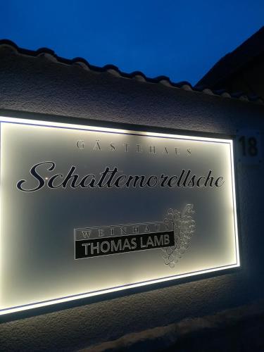a sign for the entrance to a thomas lane house at Gästehaus Schattemorellsche in Fürfeld