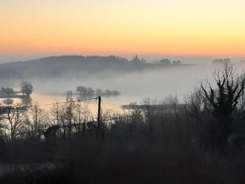 Un paisaje natural cerca of the bed and breakfast