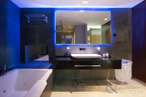 Koupelna v ubytování Limestone House - 1BR Apartment - Allsopp&Allsopp