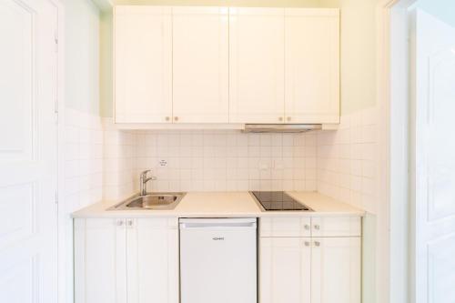 Una cocina o zona de cocina en St Nicholas B8 Beach Studio I