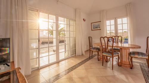 Fotografia z galérie ubytovania Villa Madroñal Tenerife South v destinácii Adeje