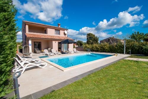 VILLA Moki mit privatem beheizbarem Pool - by Istrabook