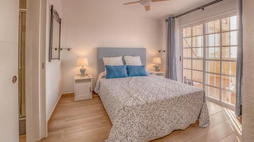 Holidays in the Sun, The Heights, Playa Los Cristianos