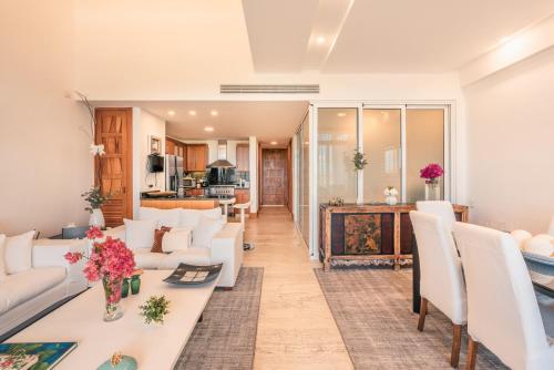 Χώρος καθιστικού στο Golf View Apt at Casa De Campo