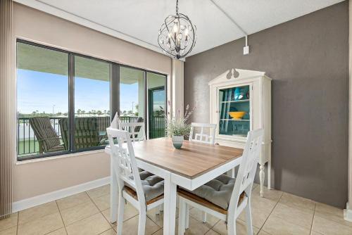 Μπαλκόνι ή βεράντα στο Relax and Chill Beachside Condo