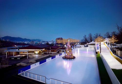 Bazén v ubytování Banyan Tree Club & Spa Seoul nebo v jeho okolí
