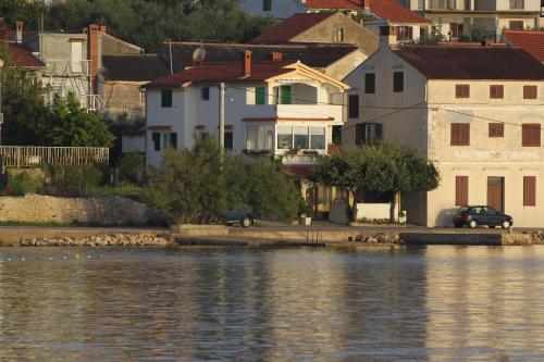 Apartments by the sea Preko, Ugljan - 8515