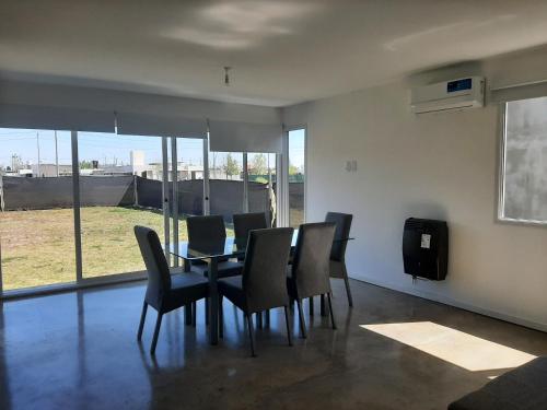 Casa amoblada con pileta en alquiler temporario