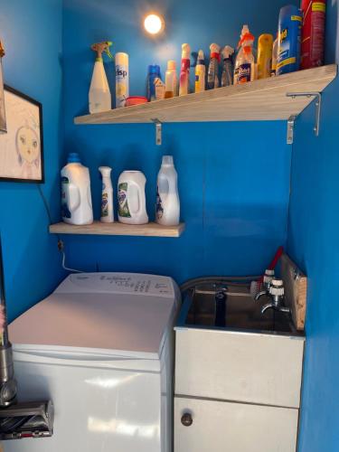 Η κουζίνα ή μικρή κουζίνα στο Kaikoura, Cubby House Stay