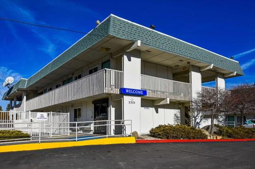 Фотография из галереи Motel 6-South Lake Tahoe, CA в городе Саут-Лейк-Тахо