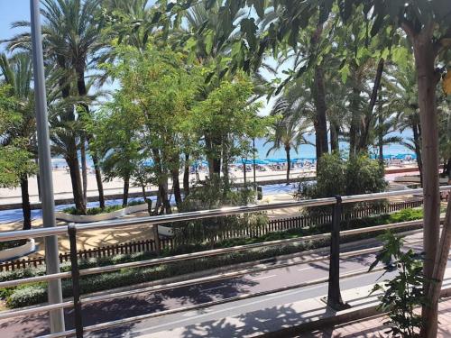 Apartamento BENIDORM primera linea playa